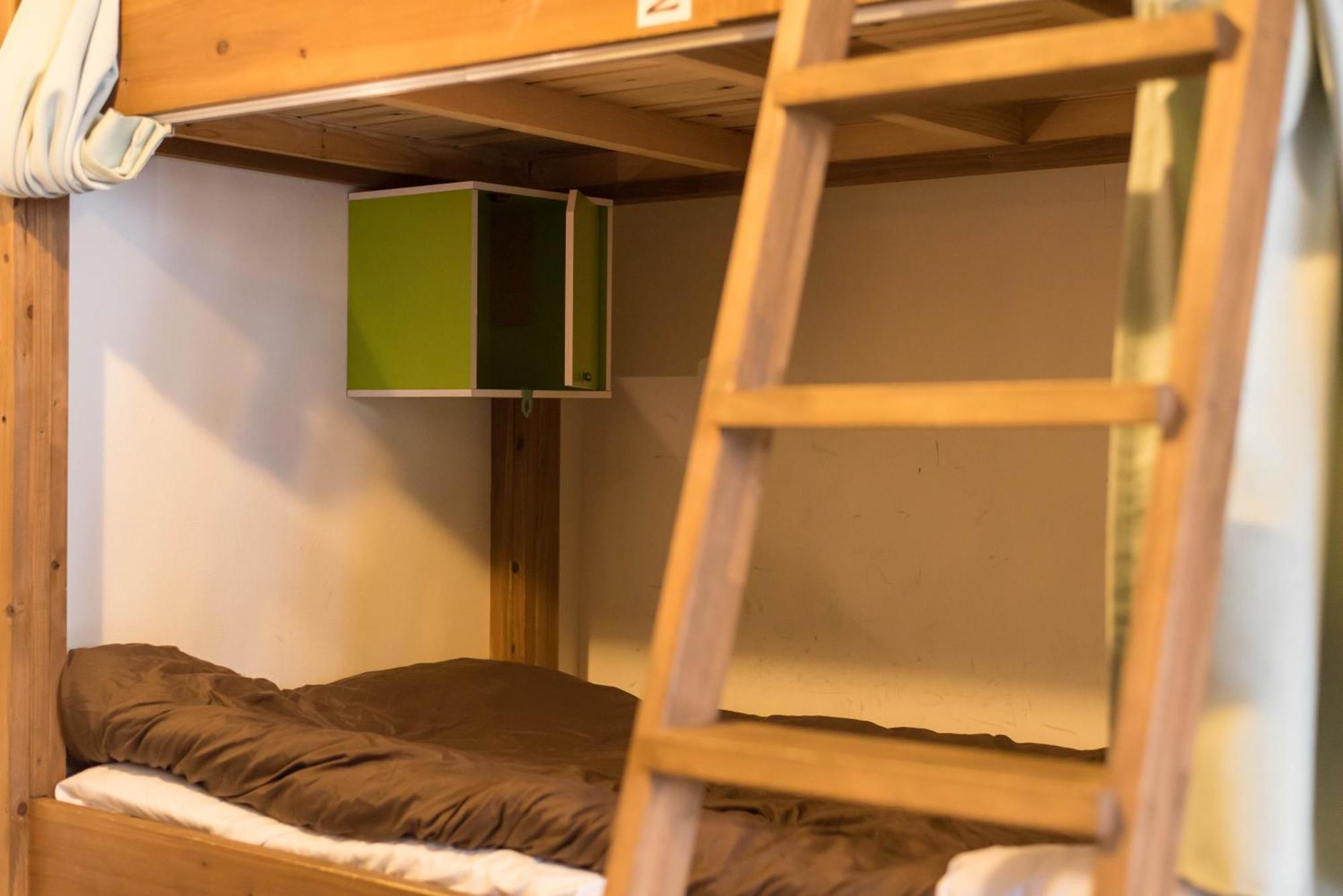 Hostel Q Oszaka Szoba fotó