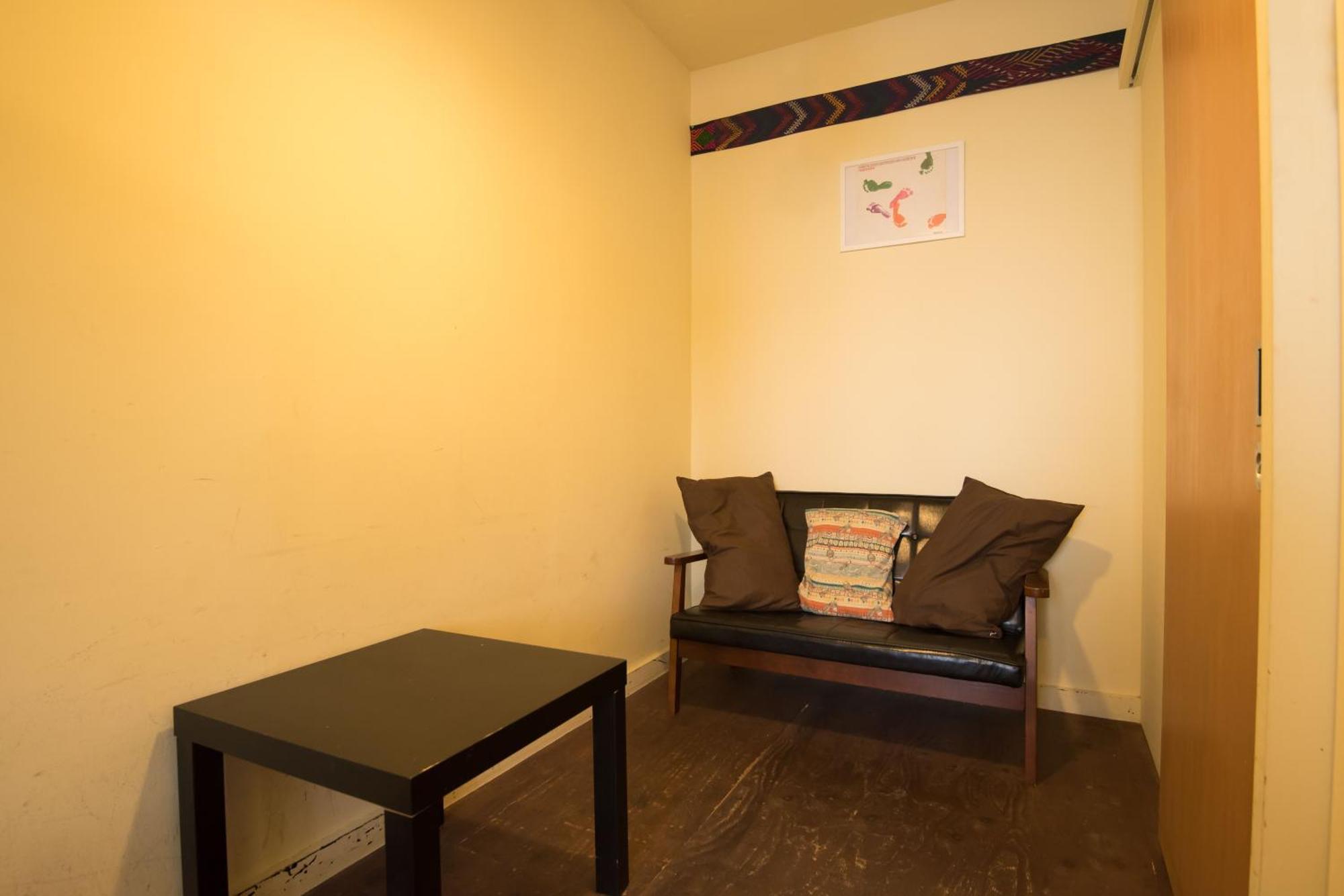 Hostel Q Oszaka Szoba fotó