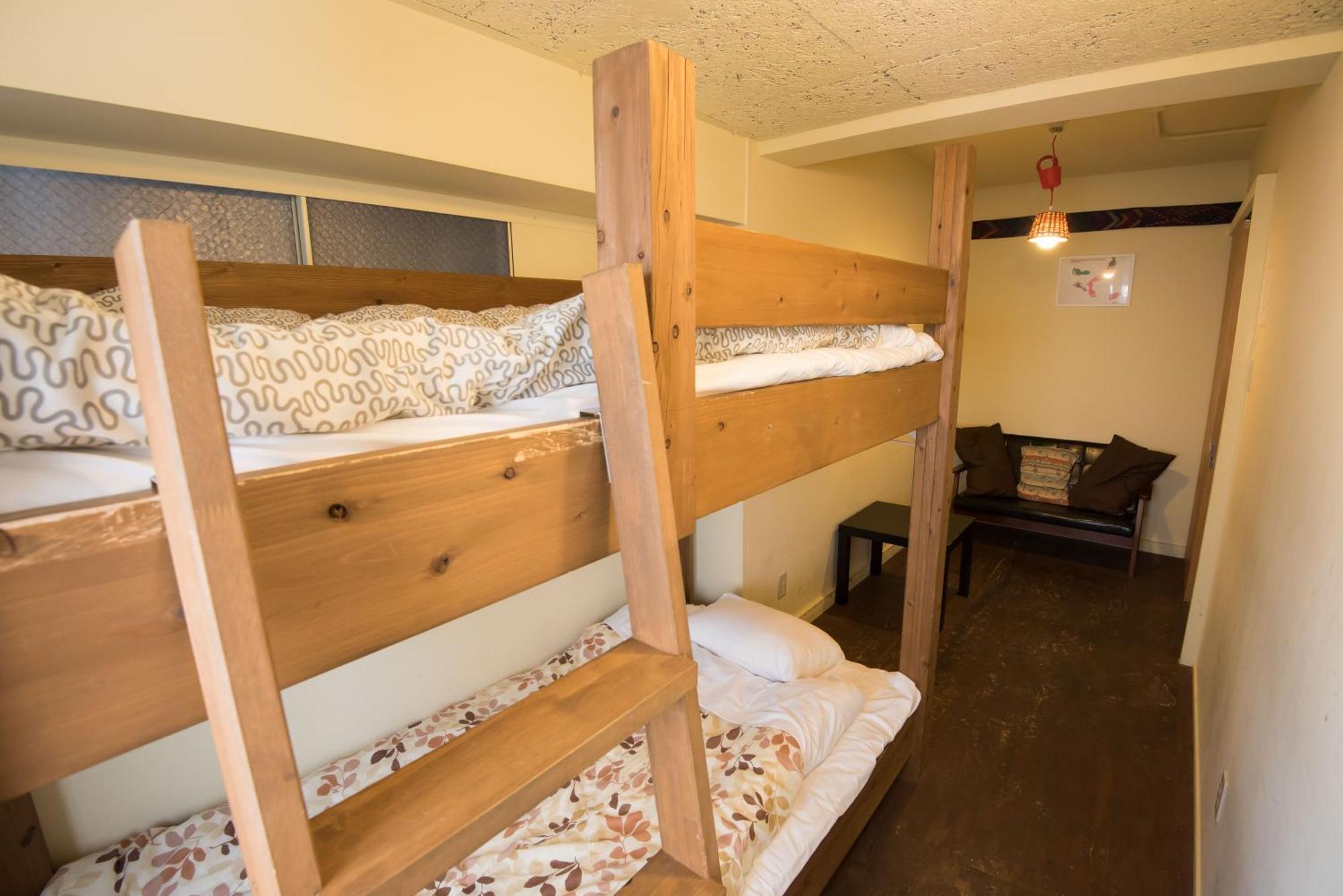 Hostel Q Oszaka Szoba fotó