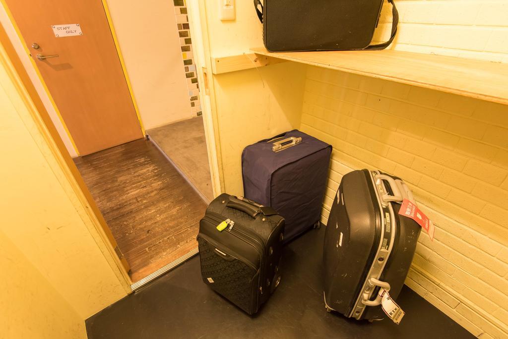 Hostel Q Oszaka Kültér fotó