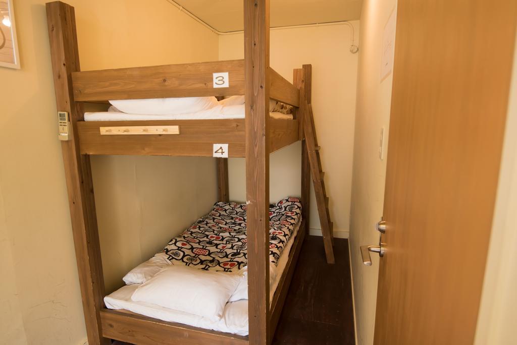 Hostel Q Oszaka Szoba fotó