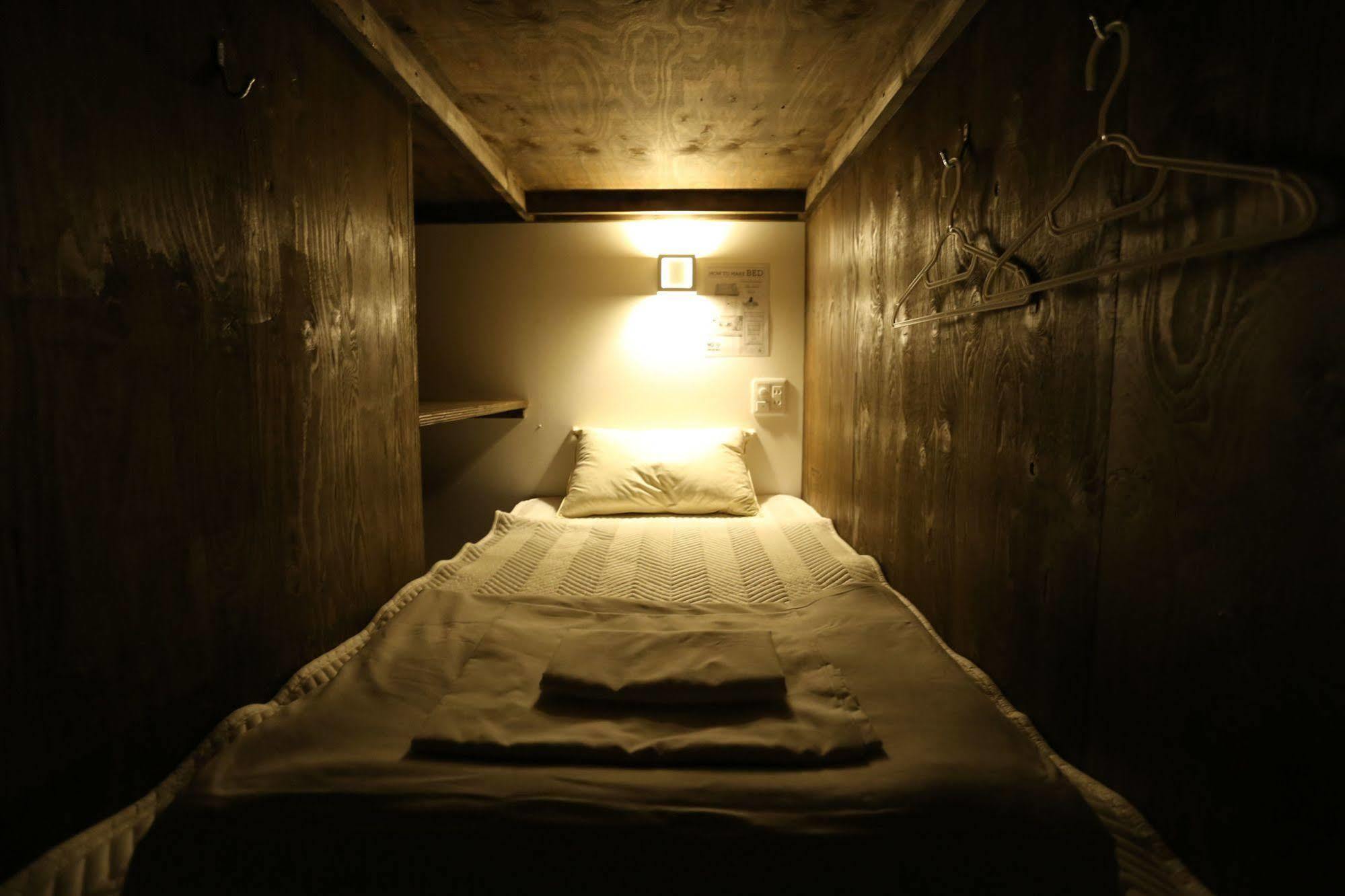 Hostel Q Oszaka Kültér fotó